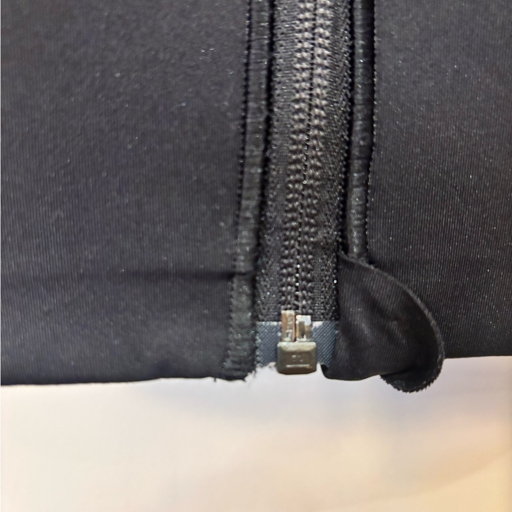 Lululemon Zip-front Energy High Support Bra - Picture 4 of 6